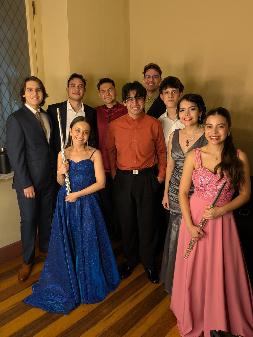 Celebrar la música: Quince UCR estrena el concierto de jóvenes solistas y la OSN